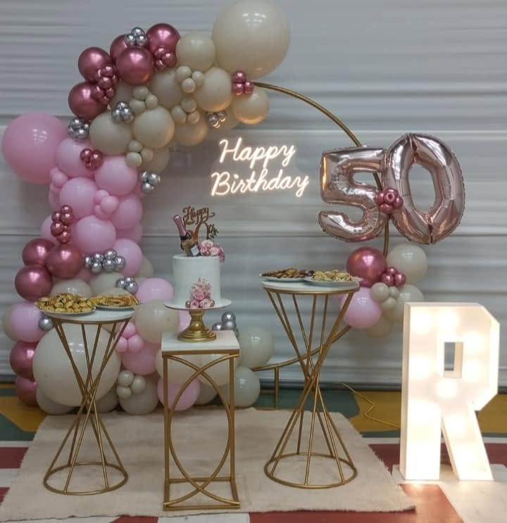 Cumpleaños elegante 50 años realizado por Decoraciones ARILU