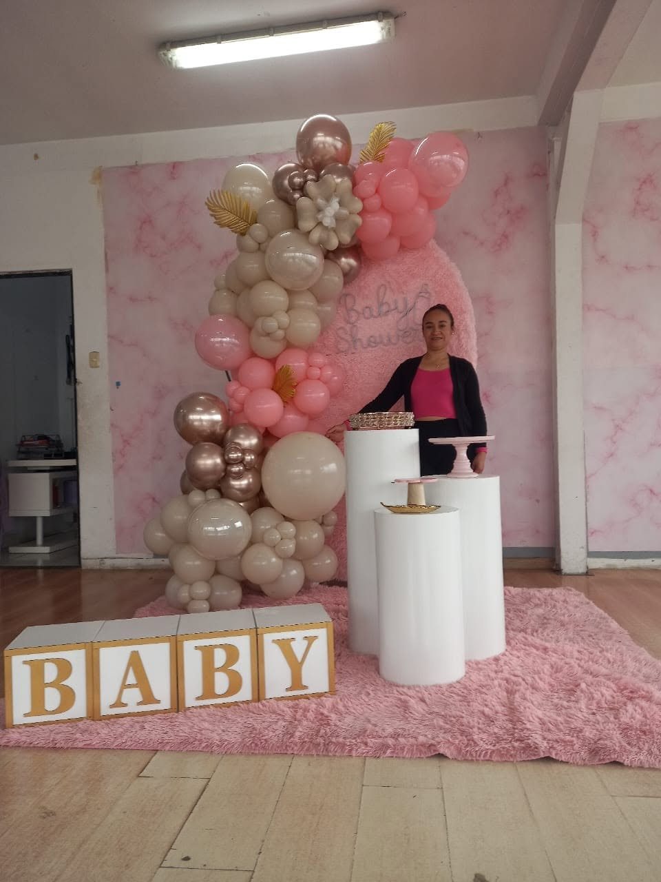 Baby shower en tonos rosados realizado por Decoraciones ARILU